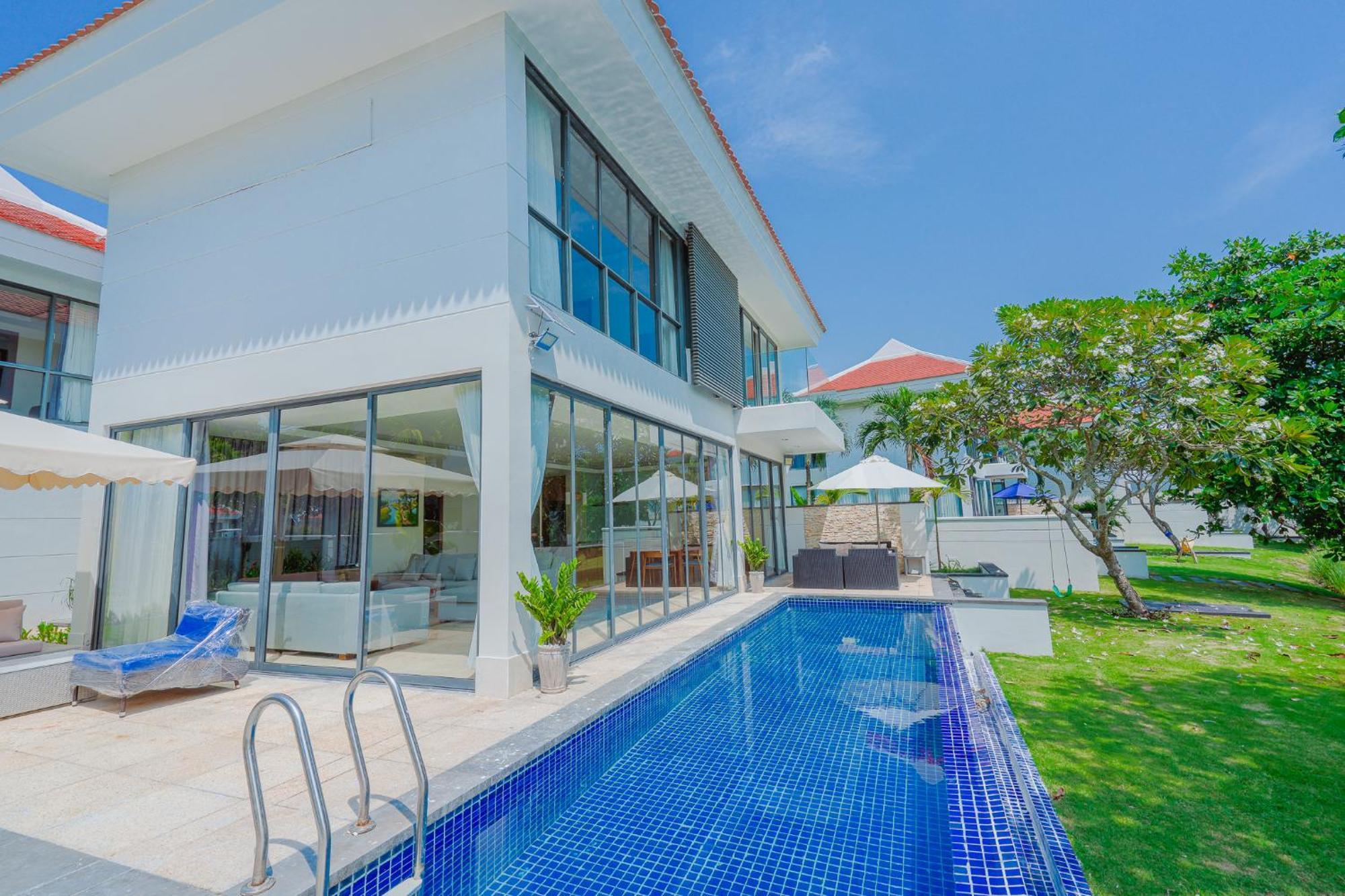 Luxury Pool Villa Close To The Private Beach Da Nang Exterior photo